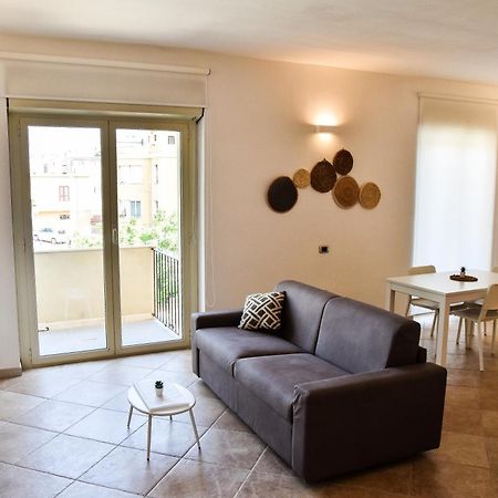 Sunshine Apartment - Appartamento Vicino Al Mare, Cagliari, Sardinia Extérieur photo