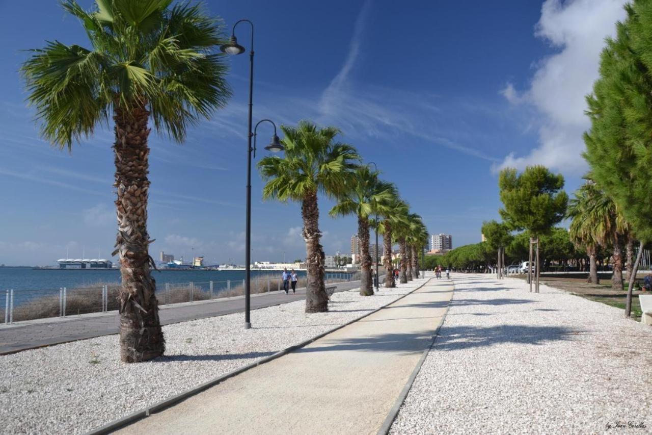 Sunshine Apartment - Appartamento Vicino Al Mare, Cagliari, Sardinia Extérieur photo
