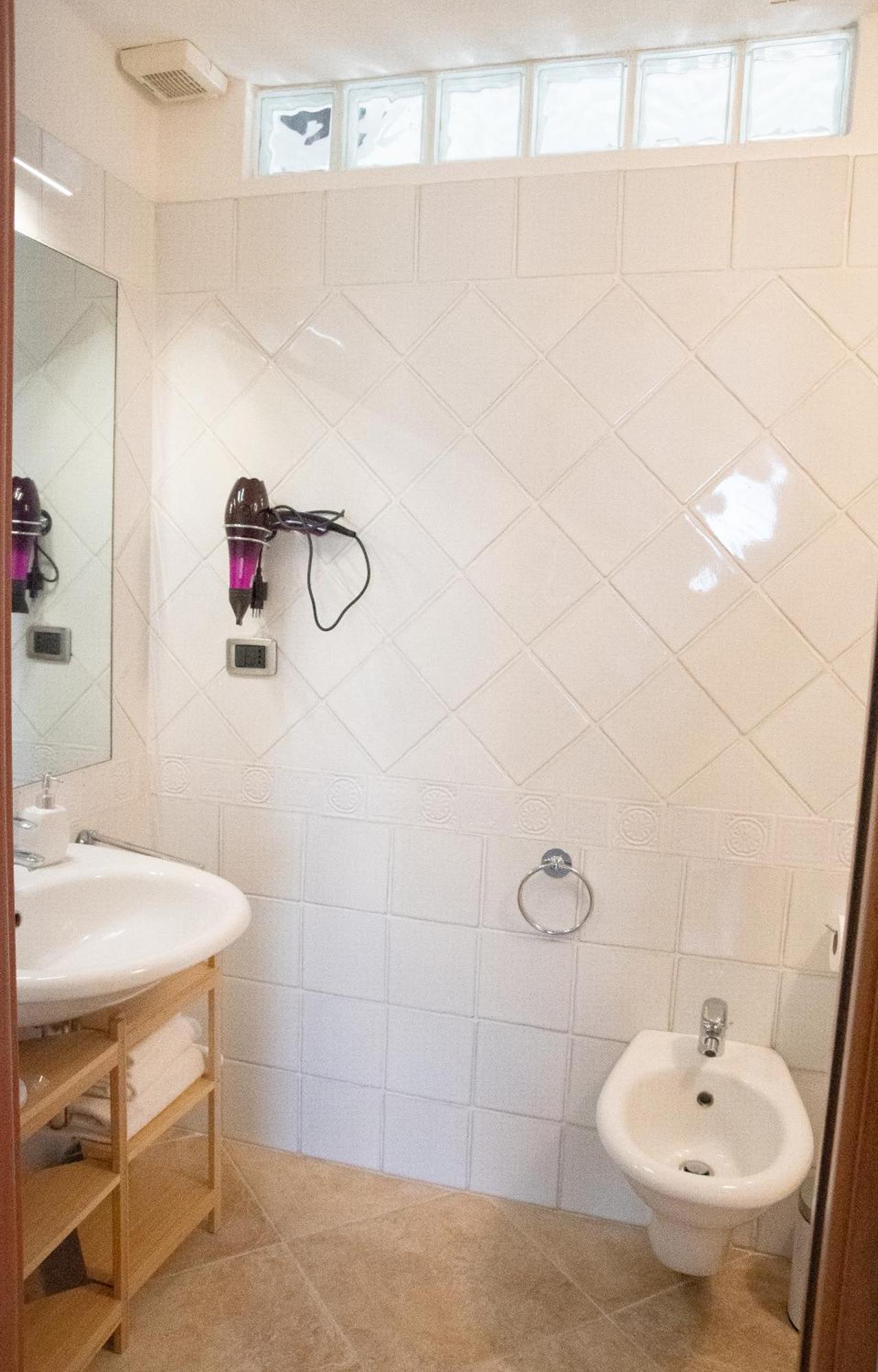 Sunshine Apartment - Appartamento Vicino Al Mare, Cagliari, Sardinia Extérieur photo